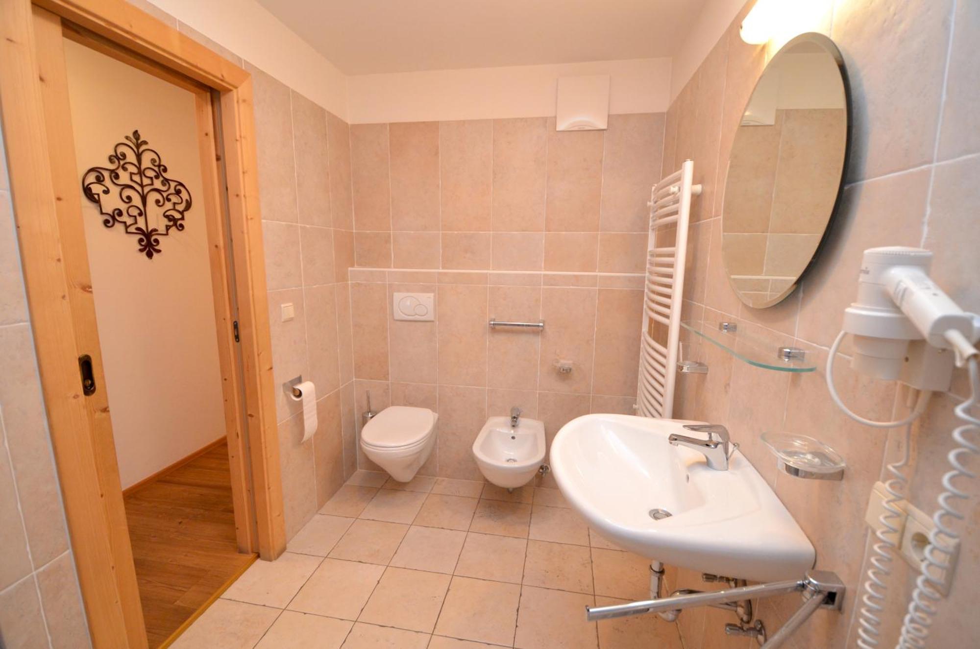 Aurturist Miramonti S Candido San Candido Habitación foto