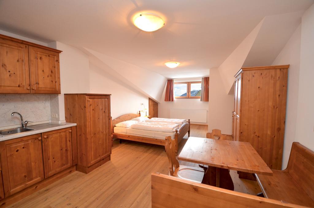 Aurturist Miramonti S Candido San Candido Habitación foto
